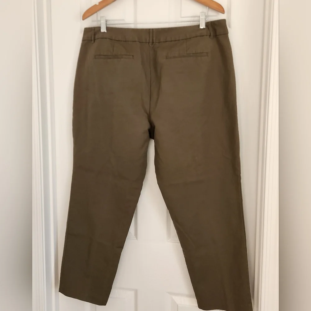 Women's Olive Pants - Picture 5 of 5